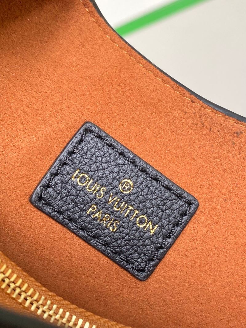 Louis Vuitton Hobo Bags